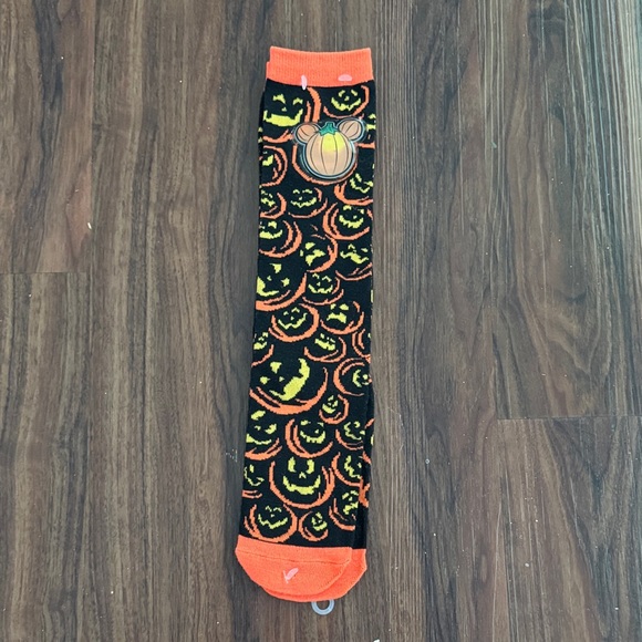 4/$50 Disney Mickey Pumpkin Adult Halloween Socks Light Up SZ 4-6 Orange Black - Picture 1 of 7